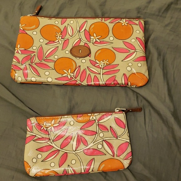 Fossil Purse and Matching Accessories - Picture 2 of 2